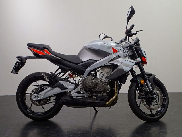 aprilia - tuono-457