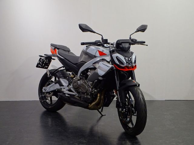 aprilia - tuono-457