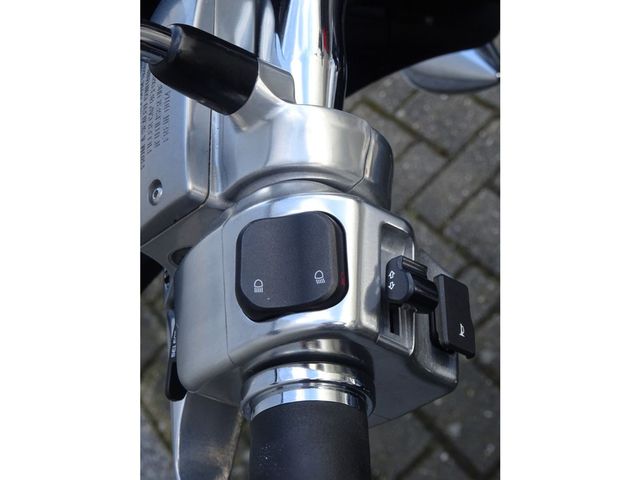 yamaha - xv-1900-midnight-star