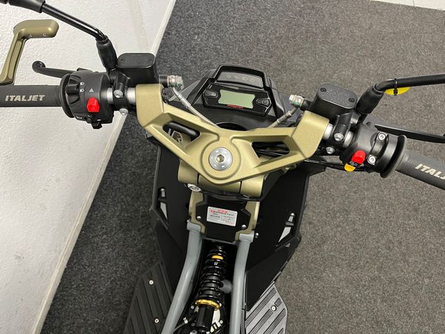 italjet - dragstar-200-limited-edition