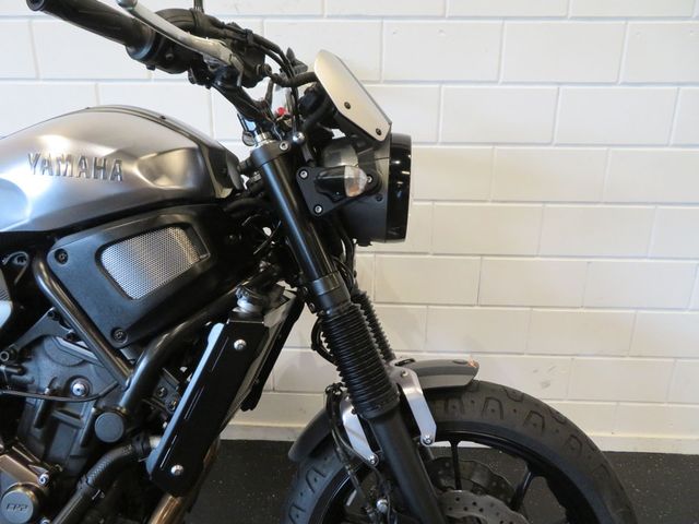 yamaha - xsr-700-abs