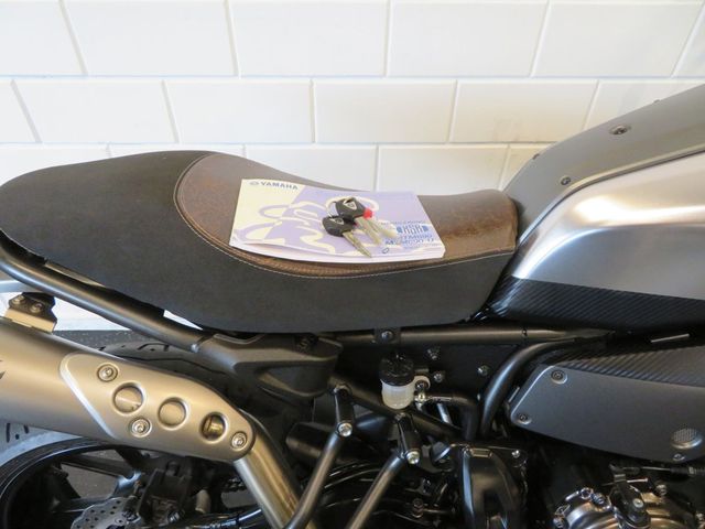 yamaha - xsr-700-abs
