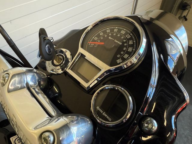 royal-enfield - classic-650