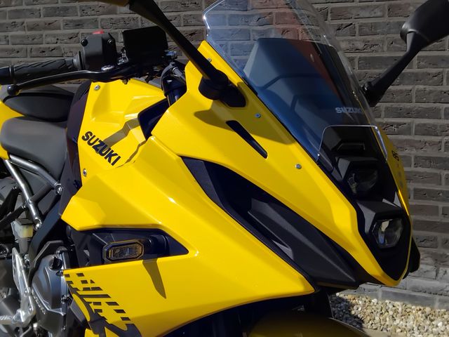 suzuki - gsx-8r