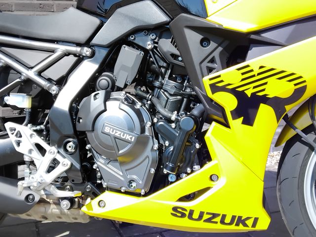 suzuki - gsx-8r