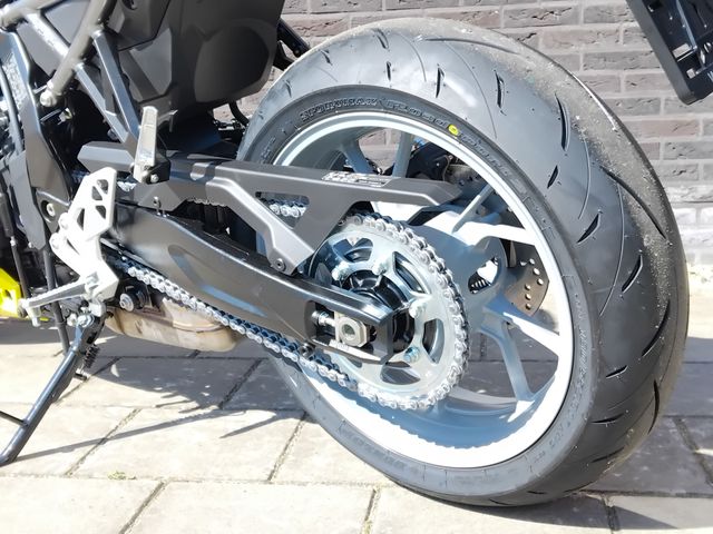 suzuki - gsx-8r