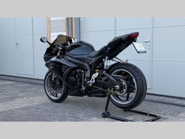 suzuki - gsx-r-600
