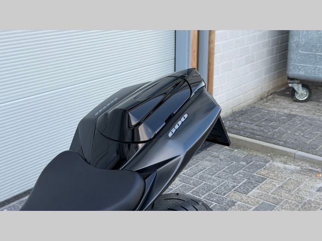 suzuki - gsx-r-600