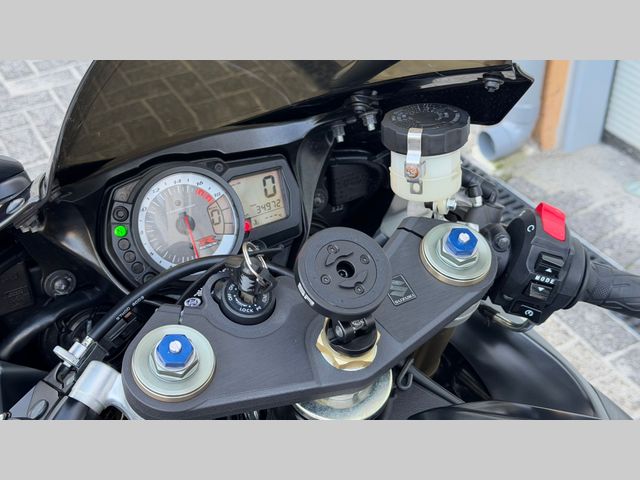 suzuki - gsx-r-600
