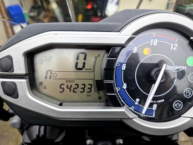 triumph - tiger-800-xc