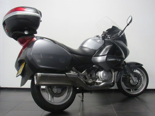 honda - nt-700-v-deauville