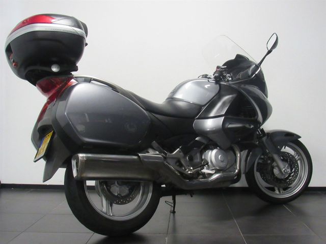 honda - nt-700-v-deauville