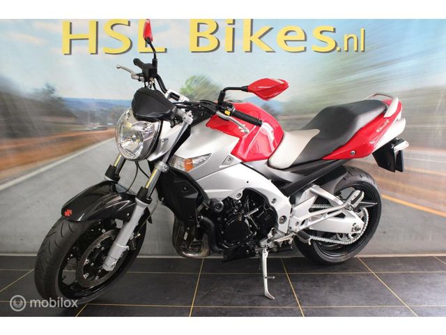 suzuki - gsr-600