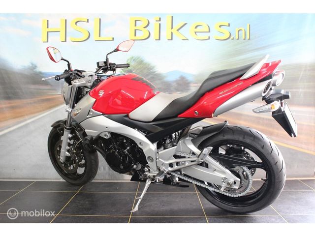 suzuki - gsr-600