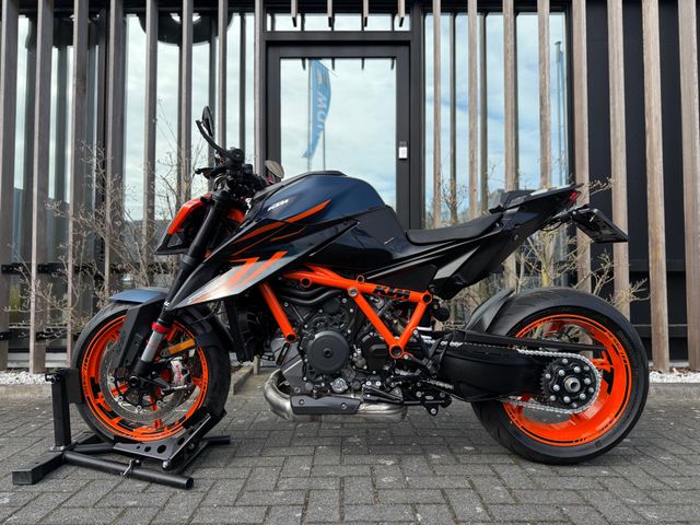 ktm - 1290-super-duke-r