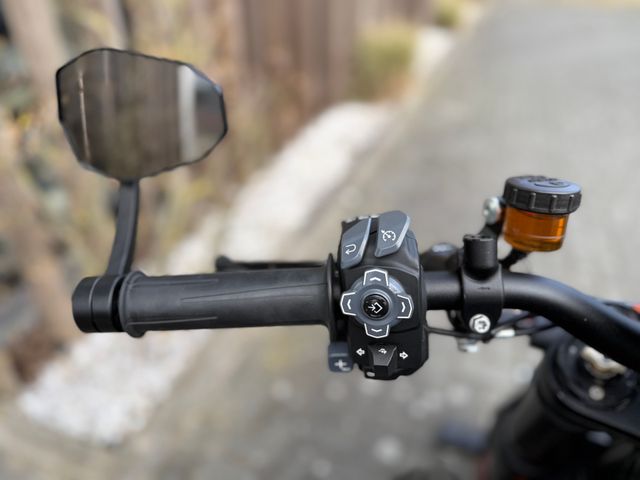 ktm - 1290-super-duke-r