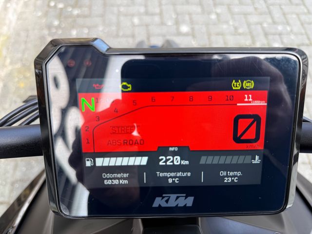 ktm - 1290-super-duke-r