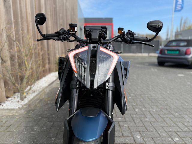 ktm - 1290-super-duke-r