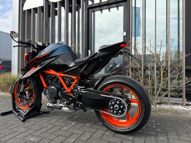 ktm - 1290-super-duke-r