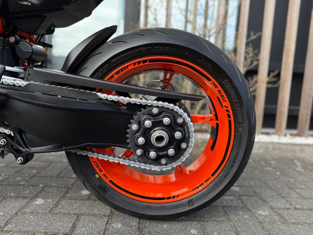 ktm - 1290-super-duke-r