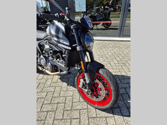 ducati - monster--