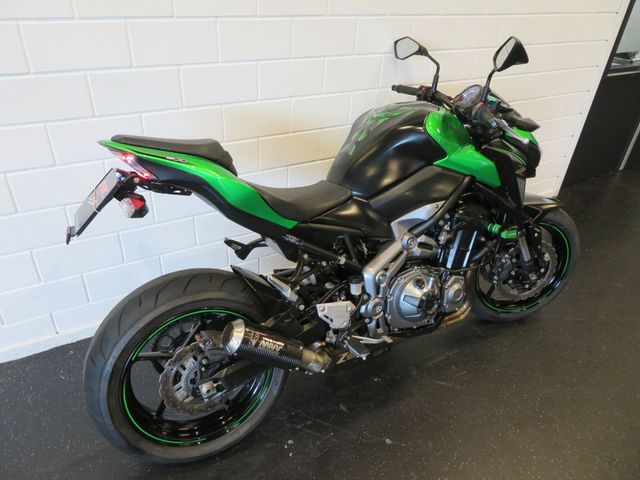 kawasaki - z900