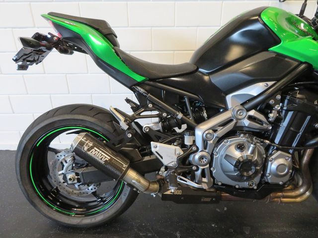 kawasaki - z900
