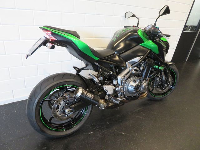 kawasaki - z900