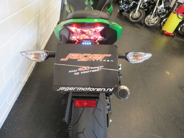 kawasaki - z900