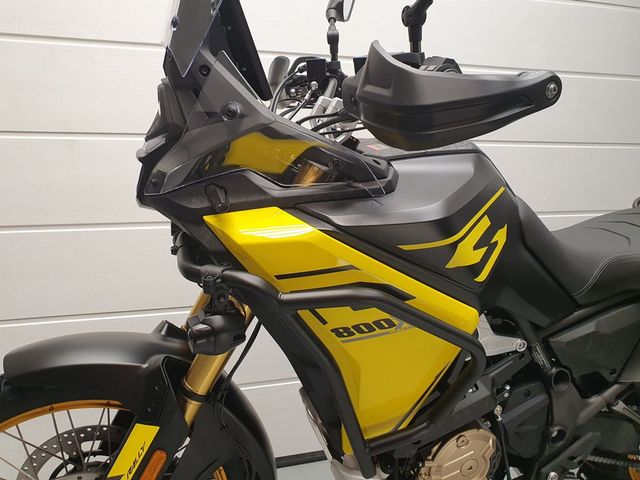 voge - ds-800-x-rally