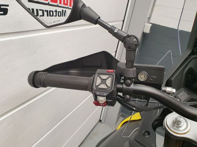 voge - ds-800-x-rally