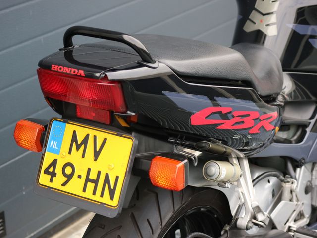 honda - cbr-600-f
