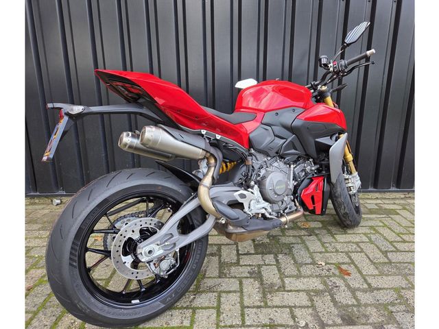 ducati - streetfighter-v2-s