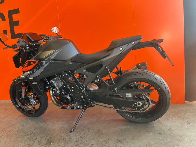 ktm - 990-duke