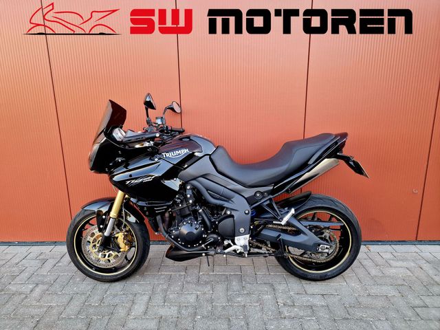 triumph - tiger-1050