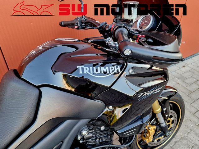 triumph - tiger-1050