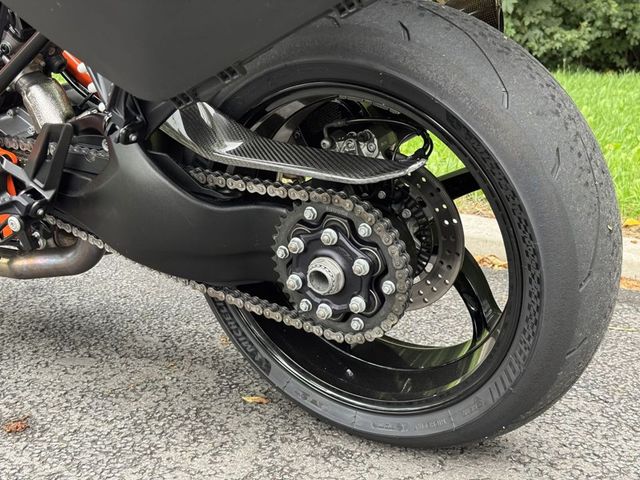 ktm - 1290-super-duke-gt