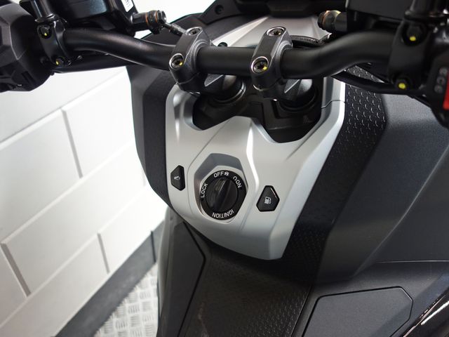 aprilia - sr-gt-400
