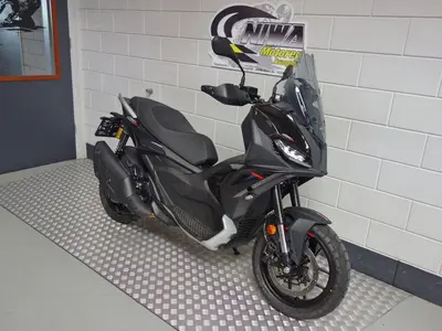 APRILIA SR GT 400 – foto 3