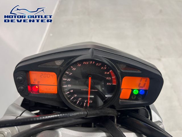 suzuki - gsr-600