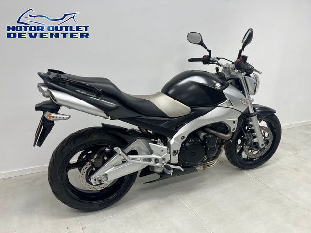 suzuki - gsr-600