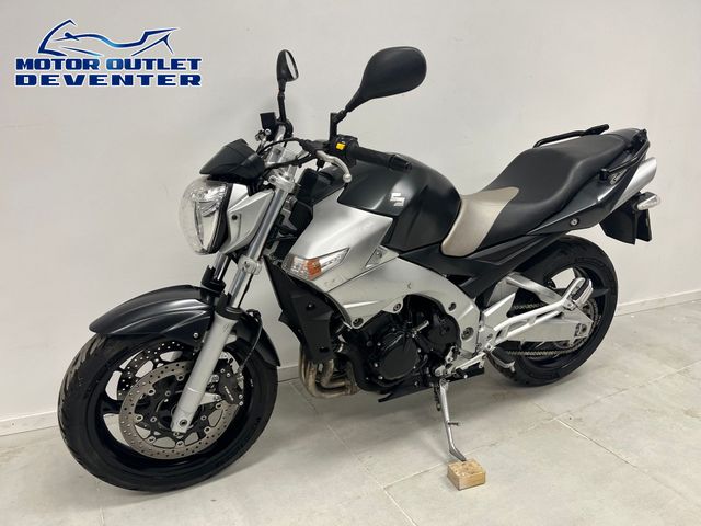 suzuki - gsr-600