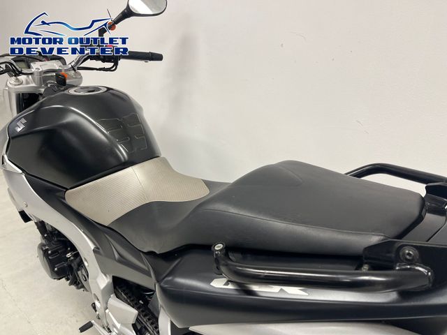 suzuki - gsr-600