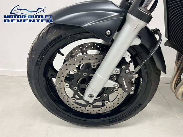 suzuki - gsr-600