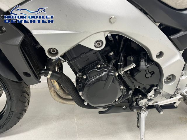 suzuki - gsr-600