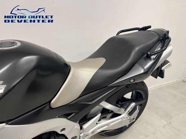 suzuki - gsr-600