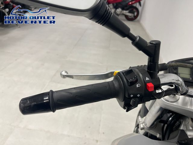suzuki - gsr-600
