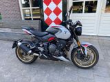 TRIUMPH TRIDENT 800
