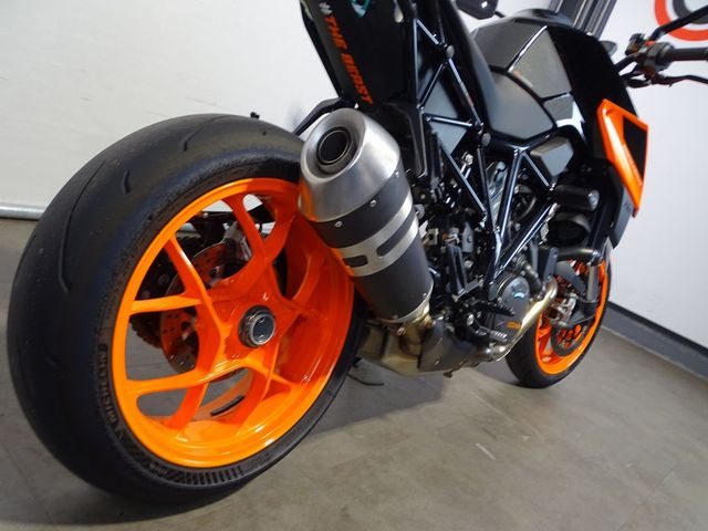 ktm - 1290-super-duke-r
