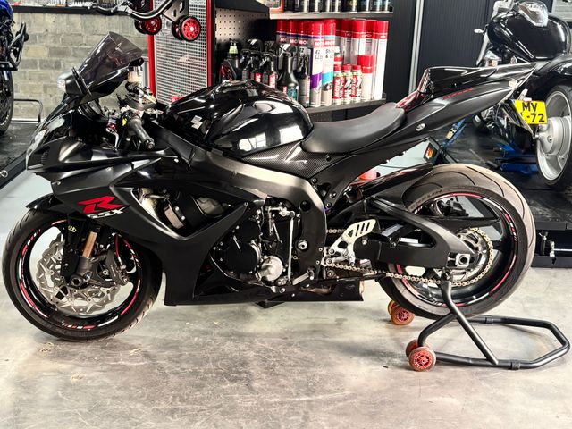 suzuki - gsx-r-750